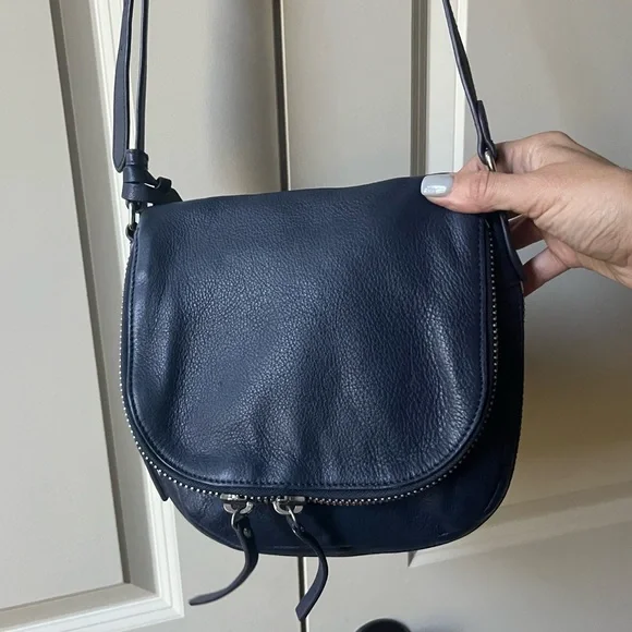 Like New Vince Camuto Navy Crossbody bag with red accents - Picture 5 of 9